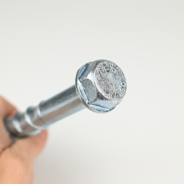 10B21 Анкерный винт для бетона с шестигранной шайбой M16-14,5*150