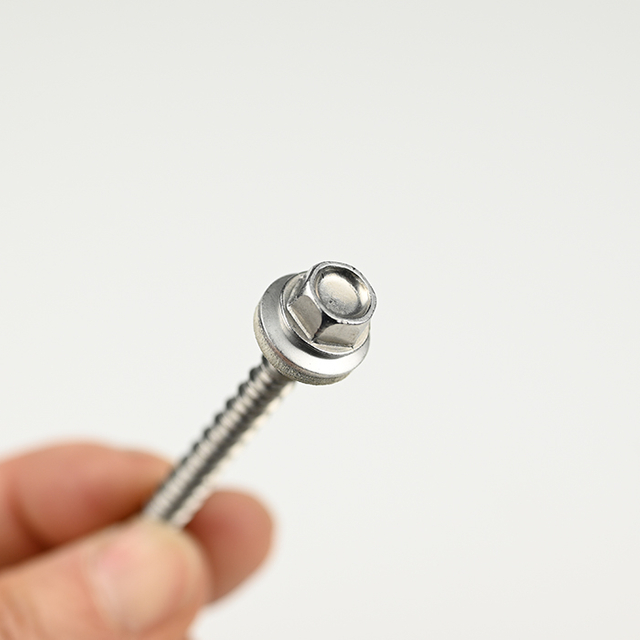 SUS410 Винт для ДСП с шестигранной головкой и шайбой M5.3-3.2*60