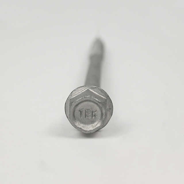 Самосверлящий винт с шестигранной головкой 1022A ST5.5-14*100