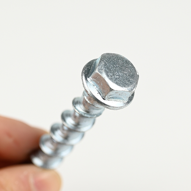 10B21 Анкерный винт с шестигранной головкой и фланцевой головкой M8-7,7*60