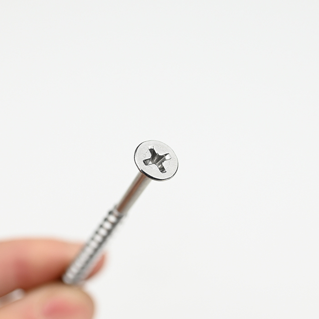 SUS410 Винт для ДСП с крестообразной головкой и крестообразным шлицем 4,2-2,8*65