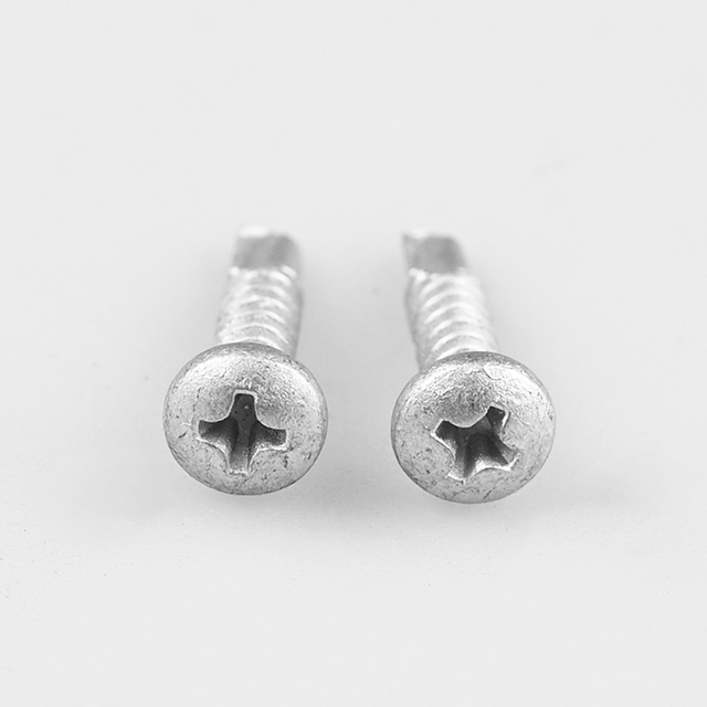 Биметаллический самосверлящий винт из нержавеющей стали 304 с цилиндрической головкой и крестообразным шлицем ST4.2-18*19